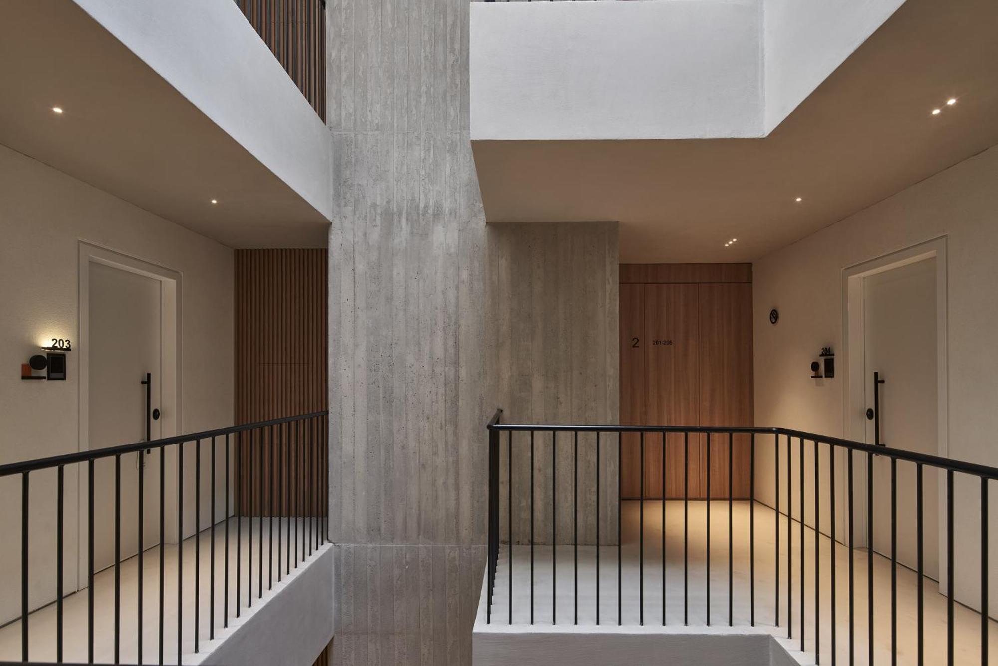 The Newel Psychiko 5*